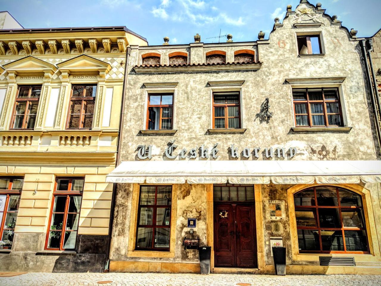 Hotel u České koruny Hradec Králové Esterno foto